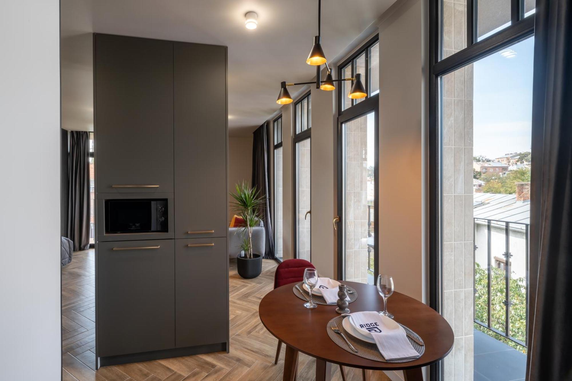 Ridge Apartments Chernivtsi Ngoại thất bức ảnh